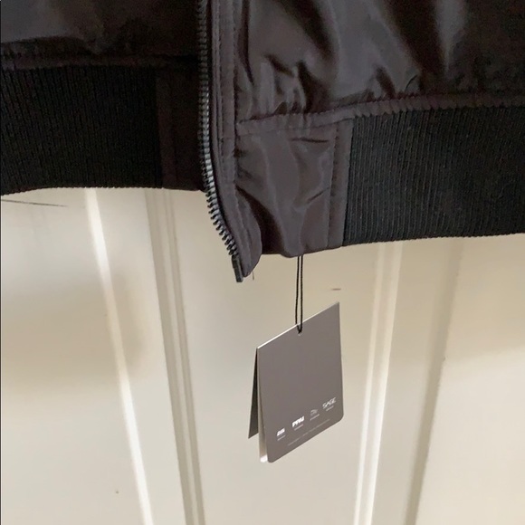 Bomber jacket - Picture 3 of 7